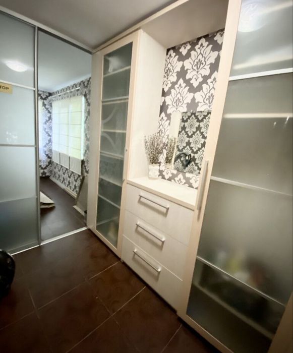 Здається чудова 4 кімнатна квартира в центрі міста.