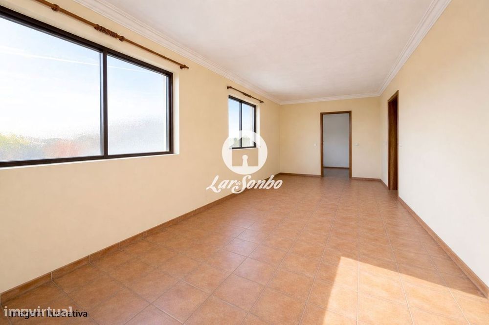 Moradia T3 para Restauro com Armazém | Tougues, Vila do Conde