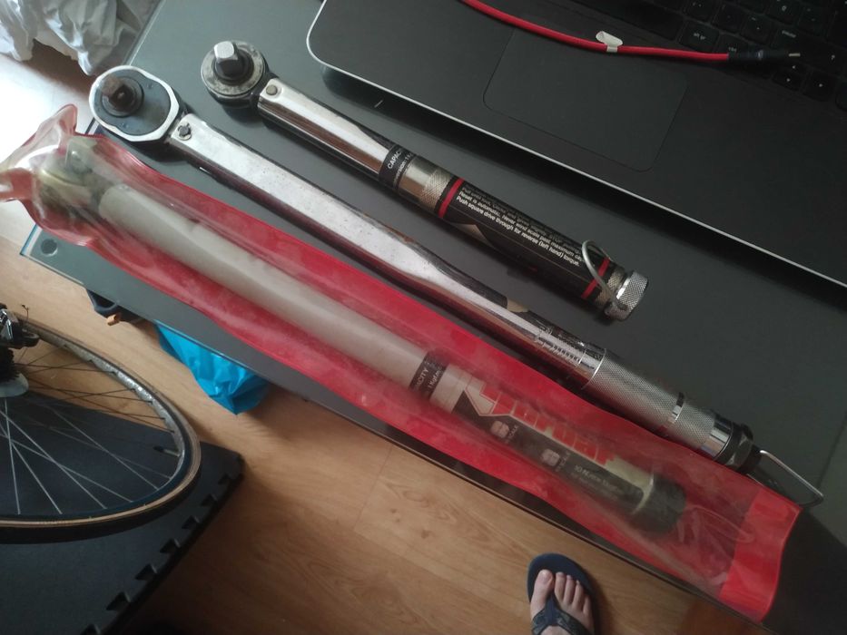 6 chaves dinamometricas e roquete de camião