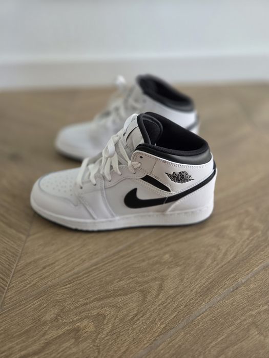 Buty męskie sportowe Air Jordan 1 Mid, nieużywane rozmiar 39