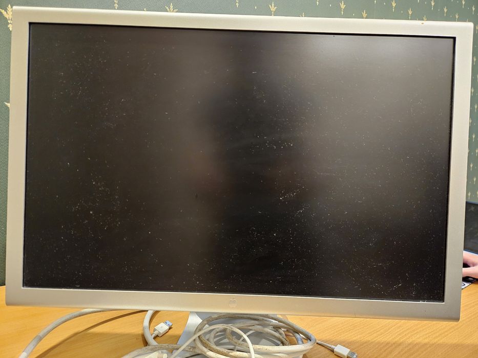 Монітор Apple Cinema HD 23"
