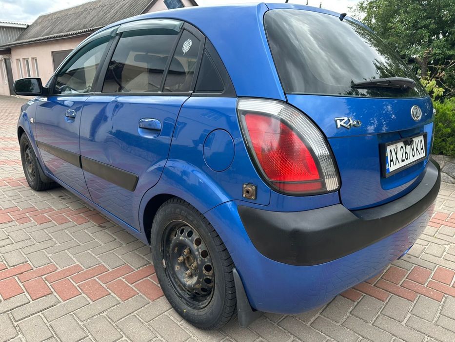 Kia rio хетчбек 2006 року