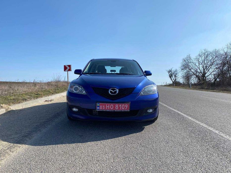 Автомобіль Mazda 3