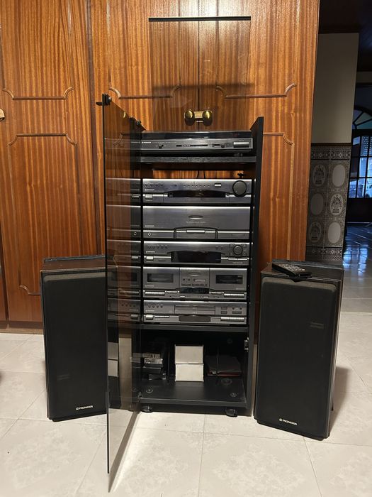 Aparelhagem modular Pionner com móvel