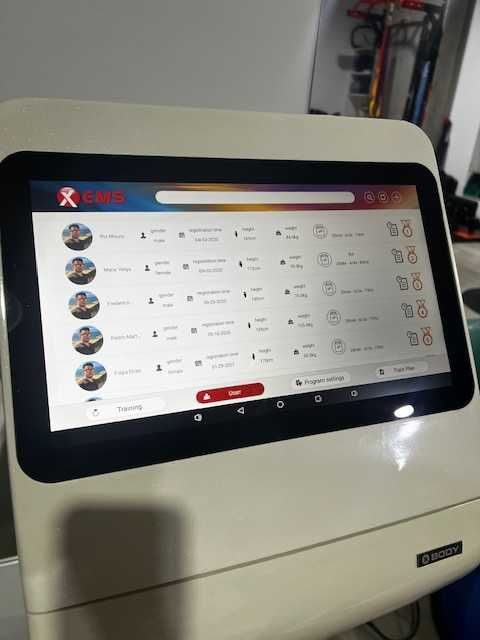 Máquina de treino com eletroestimulação EMS - Profissional432327476496322563