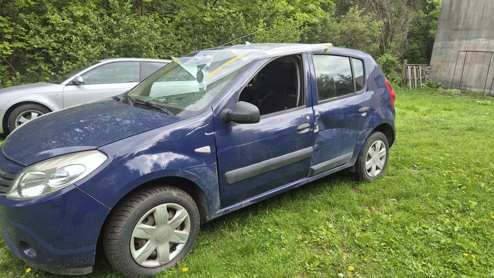 Dacia sandero  uszkodzona