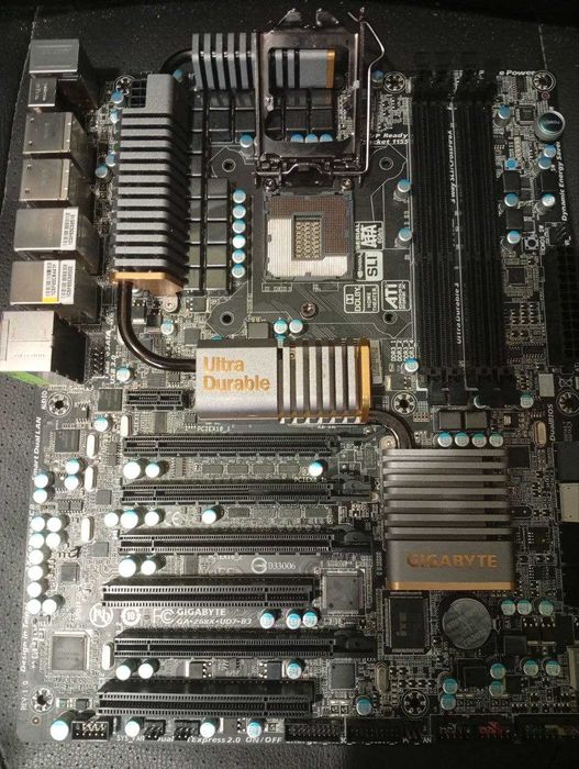 Материнская плата Gigabyte GA-Z68X-UD7-B3 (s1155, Intel Z68, PCI-Ex16)