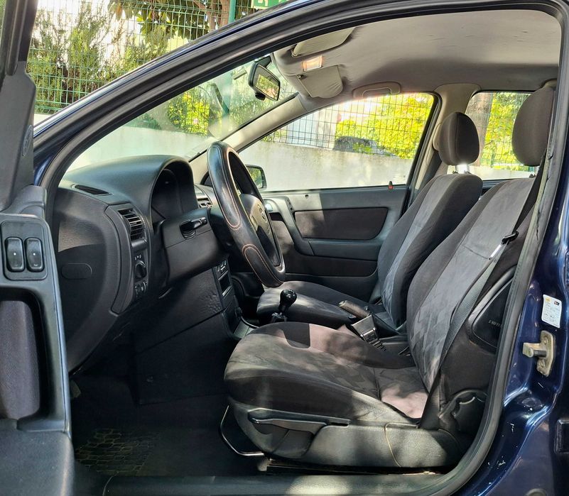 Opel Astra 1.4i 16v C/AC Nacional 00