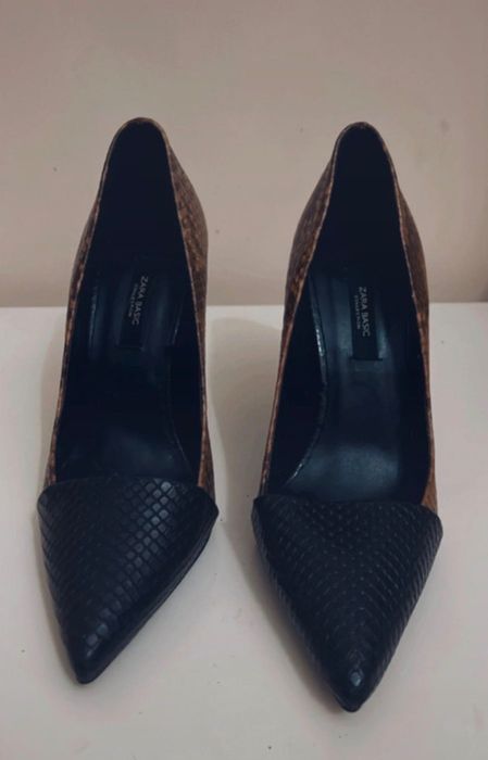 Sapato stiletto Zara novo