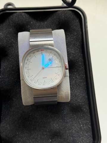 Relógio Alessi GMT Swiss Quartz - Pulseira Integrada - BATERIA NOVA