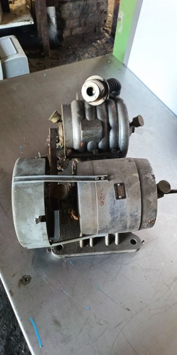 Промышленный вакуумный насос с электродвигателем