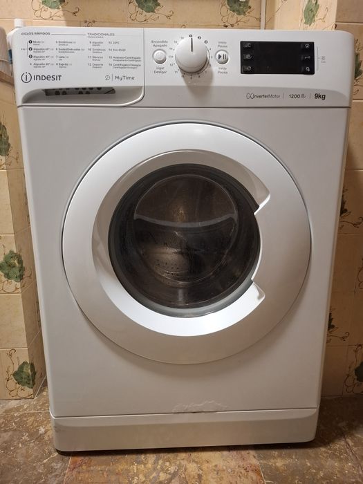 Máquina lavar roupa Indesit