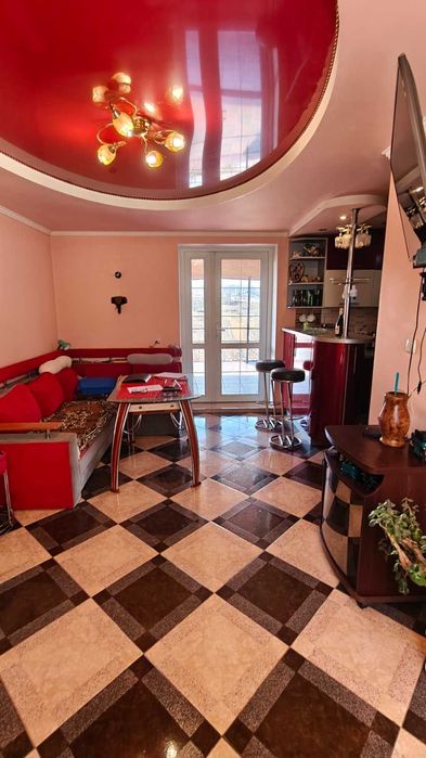 Продаж 3-поверхового будинку | м. Тальне