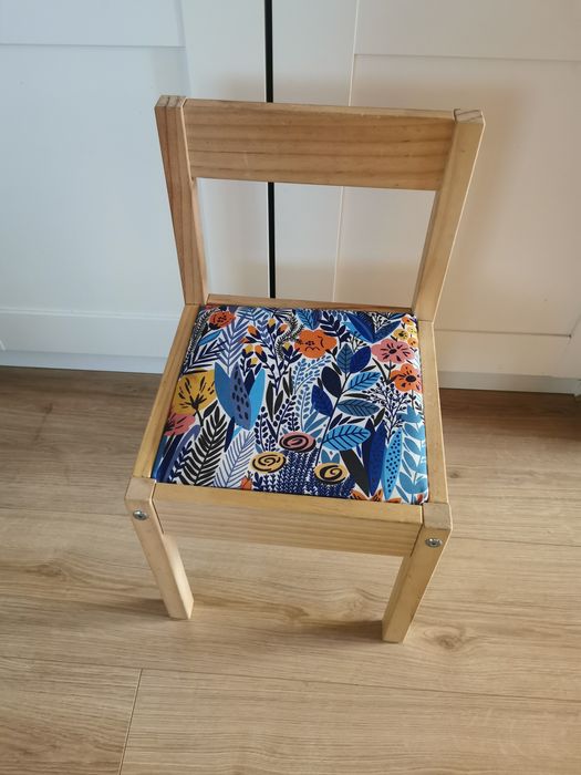 Stolik i krzesła dziecięce ikea latt