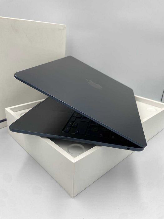 Ноутбук Apple MacBook Air 13“ M4 16/256GB Midnight (MW123) 2025