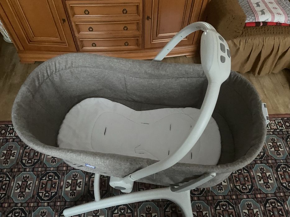Продам ліжечко-стільчик Chicco Baby