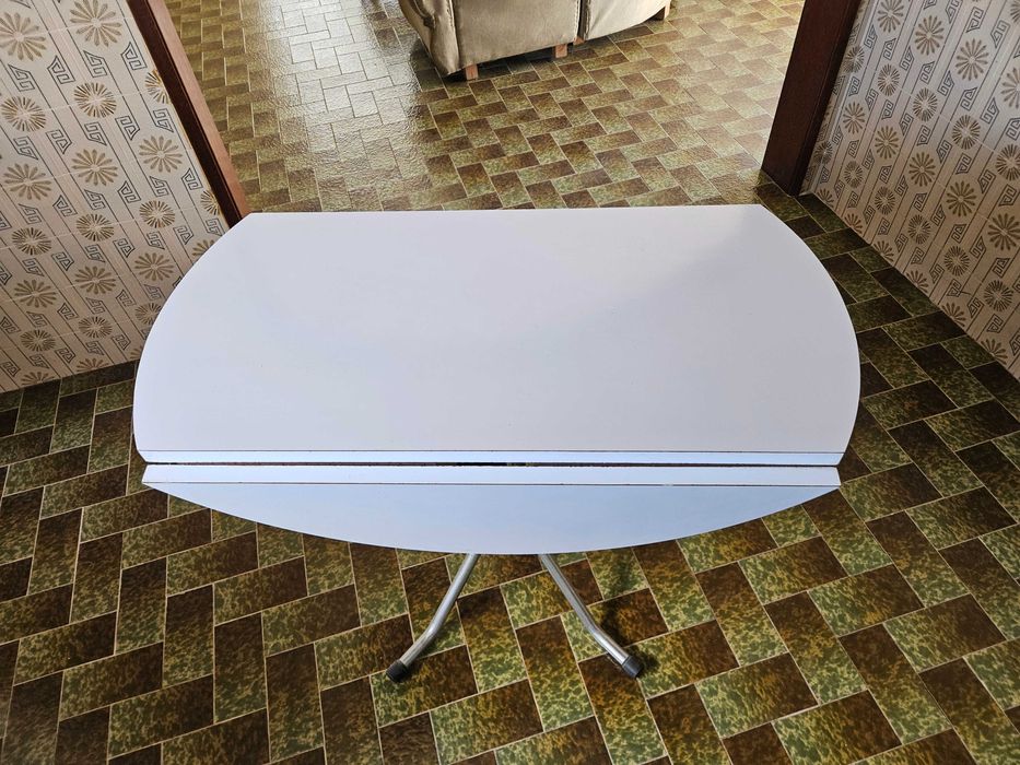 Mesa de cozinha dobrável