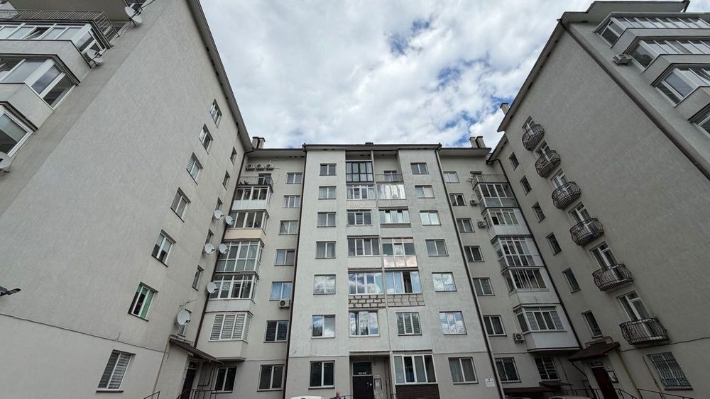 Продаж великої 3-кім. квартири 88 м Лапаївка Дорошенка, 7