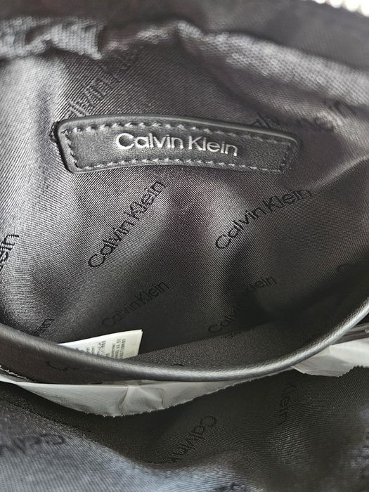 Calvin Klein Saszetka Torba na ramię