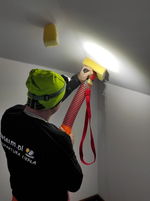 Ocieplanie poddaszy celuloza wdmuchiwanie celulozy