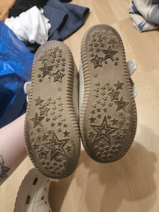 Buty na wiosnę dla dziewczynki r.28