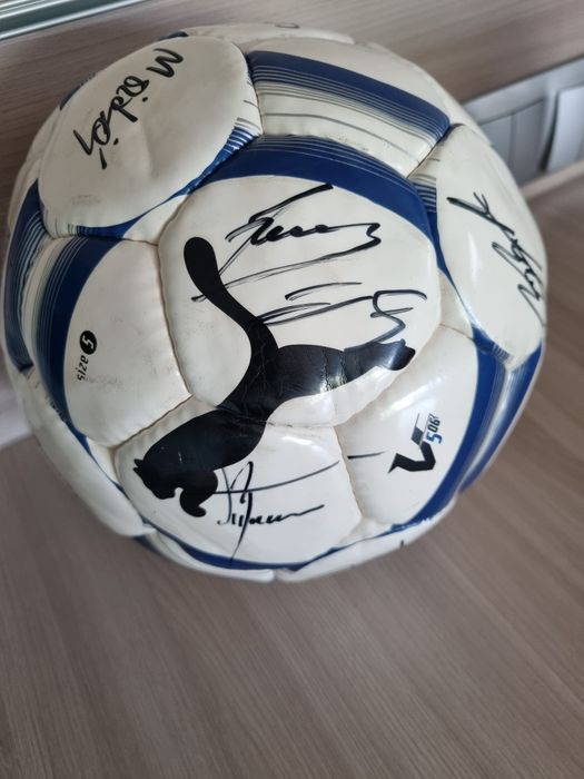 Piłka z autograf Robert Lewandowski  i inni