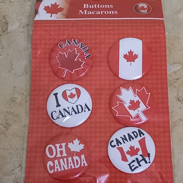Значки ( Канада ) 6 штук в пачці
