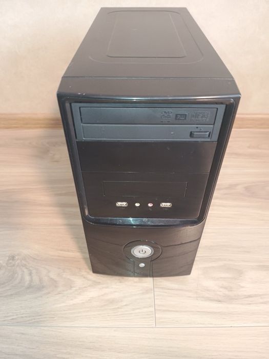 Системный блок, монитор, клаиатура