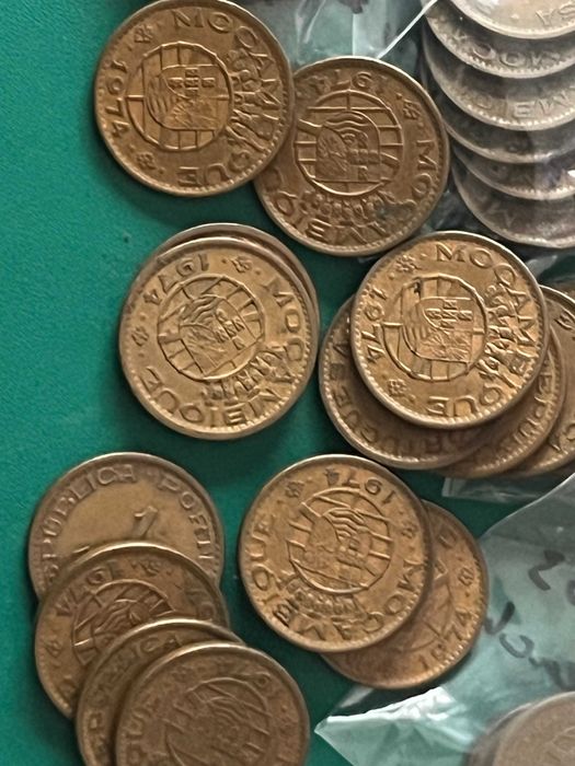 Moedas Moçambique 1 escudo Anos 60´s e 70´s lote 42 un