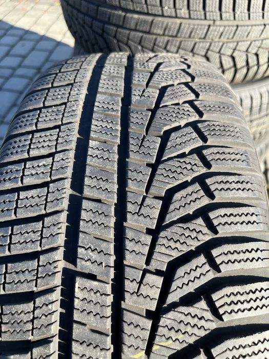 Opony zimowe 215/55/17 Hankook Winter I’cept evo 2