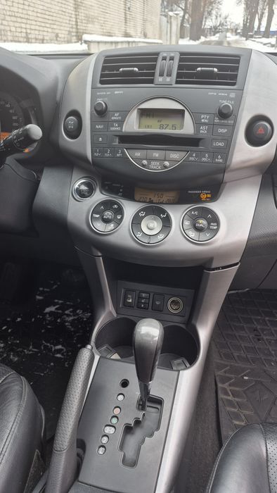 Продам Тоету Рав4 в хорошем состоянии