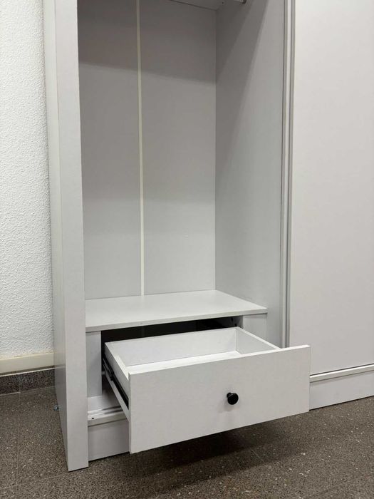 Roupeiro branco Novo Levamos a sua casa Envio gratis