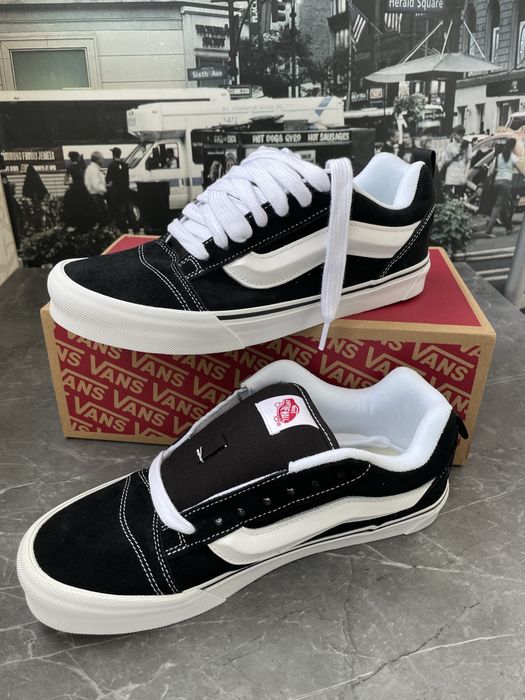 В наявності кеди Vans Knu Skool (Оригінал)