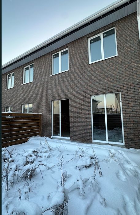 Танхаус в Стоянці!!! Біля садочку!