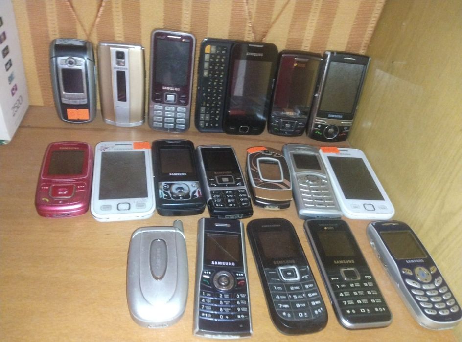 Продам лот кнопочних телефонів,можна і поштучно