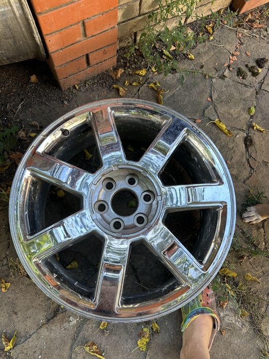 Диски R 18 , 22 ,  139,6 х6 болтов