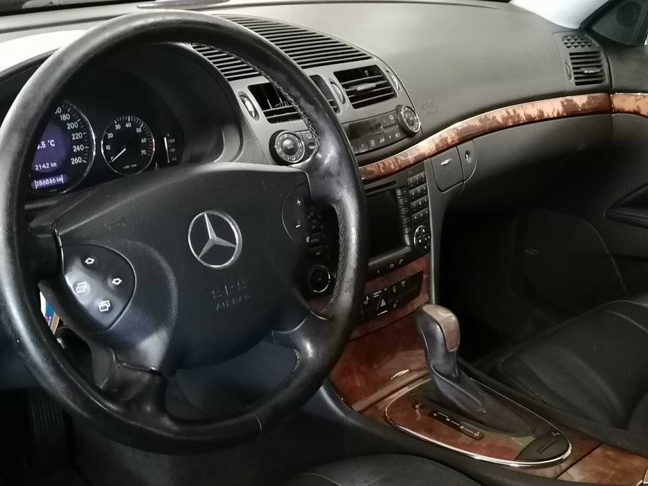MERCEDES E 320 - V6 - Gasolina - Elegance