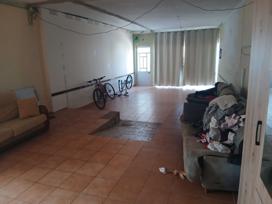 Espaço Comercial para Aluguer — 410 m² | 2 Ruas | Grande Potencial