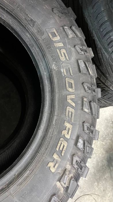 Пара гуми 305/60/18