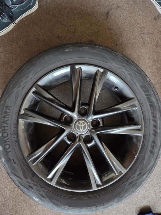 Koła 17" Toyota | Opony Yokohama 215/55 R17 | Rok 2020