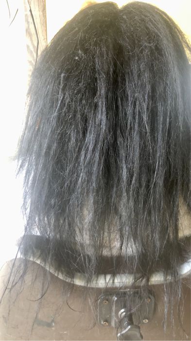 Alisamento brasileiro e corte à domicilio