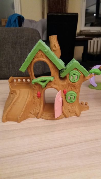 Domek dla zwierzątek , laleczek