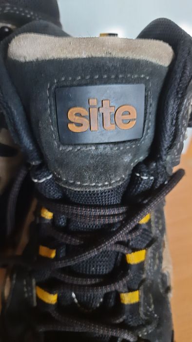 Рабочие ботинки 28,5 сантиметров стелька