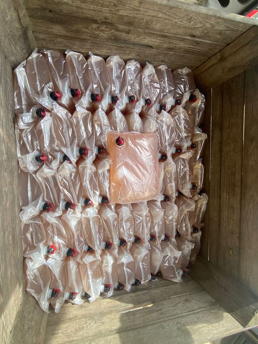 Sok gruszka-jabłko 60% gruszka lukasowka i 40% jabłko mutsu.