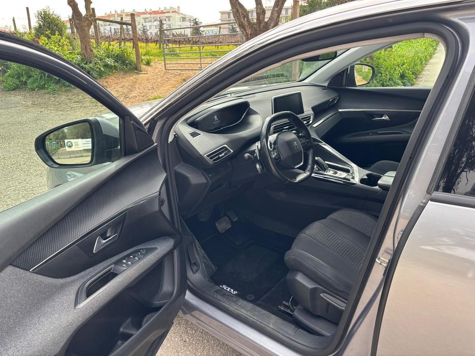 Peugeot 5008 Active Pack 1.5 blueHdi 130 cv Auto - 7lugares