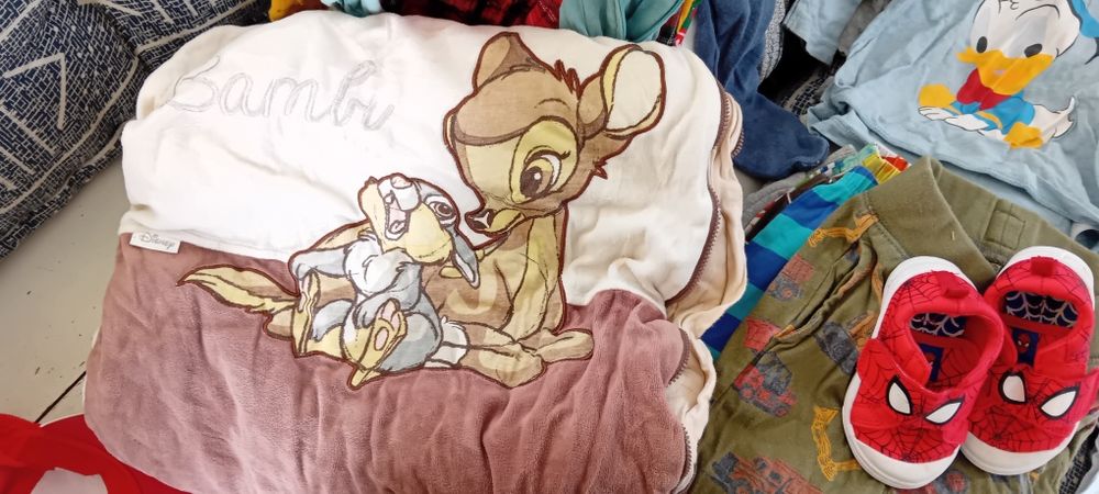 Lote roupa bebé desde 6 a 24 meses (61 peças)