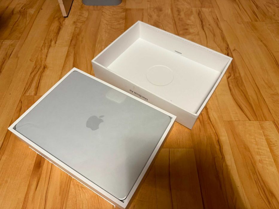 Laptop APPLE MacBook Air 2025 13.6" Retina M4 16GB RAM 512GB SSD macOS Srebrny
