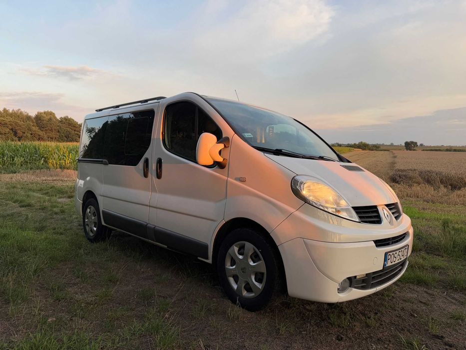 Renault Trafic 2.0 dCi 2011 9 osobowy