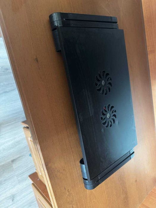 Підставка для ноутбука з охолодженням (cooler pad)
