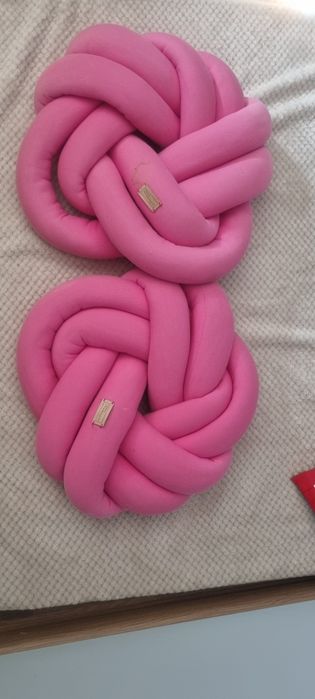 Poduchy różowe dekoracyjne